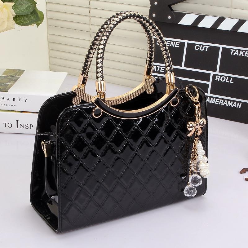 Top Handle Patent Bag - Sacs à main élégants en cuir
