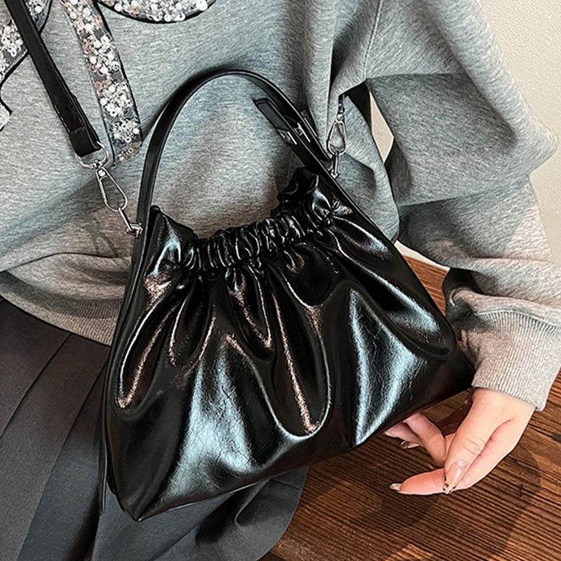Sac seau plissé bordeaux pour  - Top Handle Patent Bag avis et prix