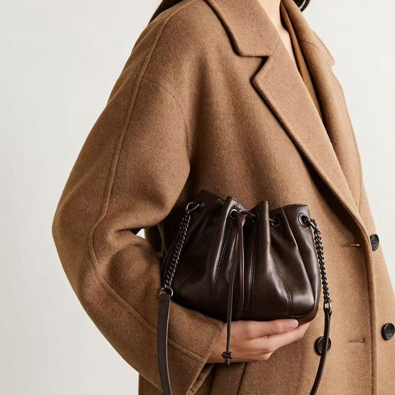 Sac seau tendance à cordon de  - Luxury Bags Sling avis et prix