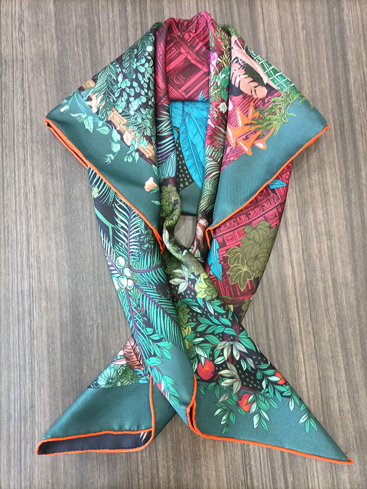 Foulard en Soie 90CM pour Femm - Luxury Bags Design avis et prix