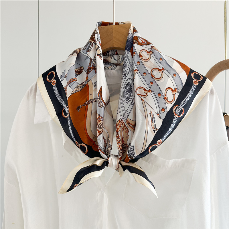 Foulard d'été en soie pour fem - Luxury Bags Design avis et prix